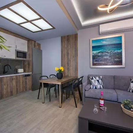 Apartament Rena's Luxury With Free Private Parking