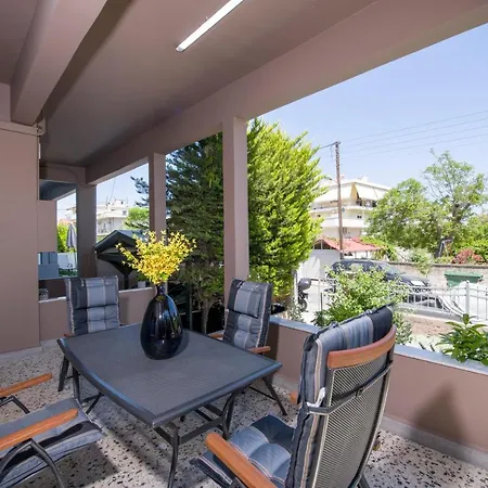 Apartment Rena's Luxury With Free Private Parking