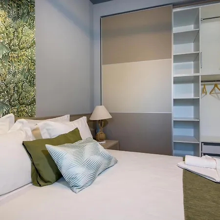 Rena's Luxury With Free Private Parking *