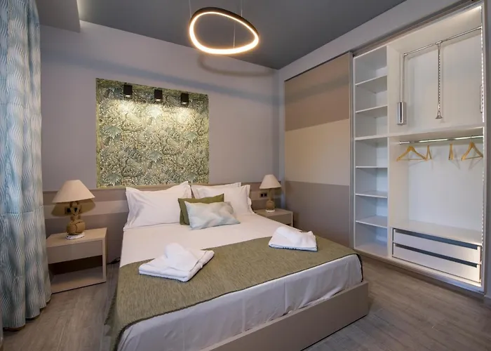 Rena's Luxury With Free Private Parking *