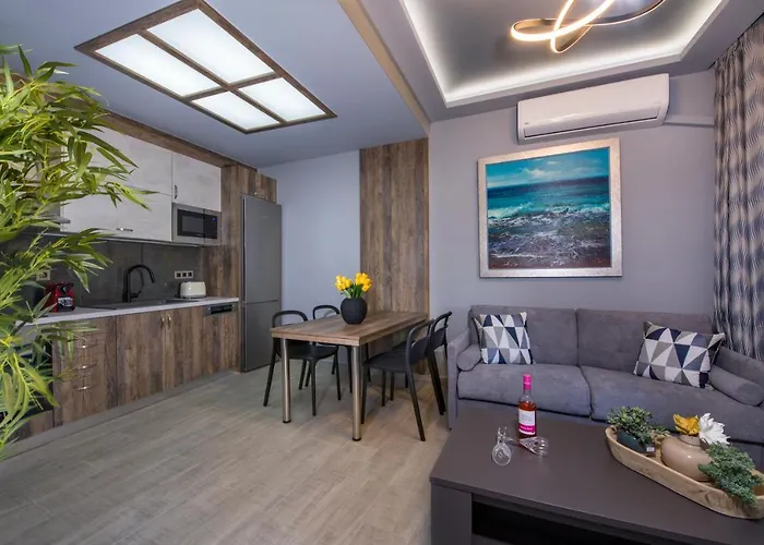 Apartmán Rena's Luxury With Free Private Parking