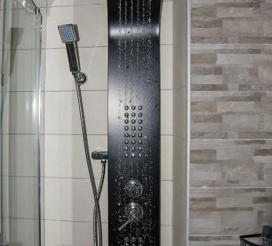 Apartmán Rena's Luxury With Free Private Parking