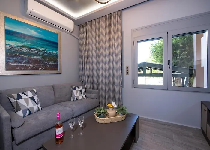 Apartment Rena's Luxury With Free Private Parking